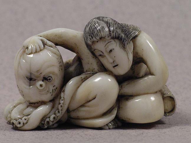 Netsuke, ivory, mid-1800s, 2.0 x 3.3 cm, EA1963.163